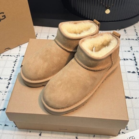 Ugg Australia Men Classic Ultra Mini Boots - Picture 1 of 7